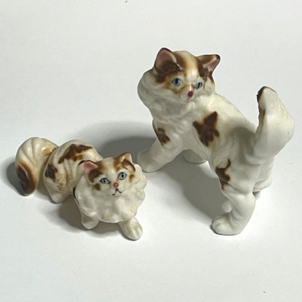 VTG Miniature Mama Cat & Kitten Porcelain Figurines White Brown Blue Eyes 2"
